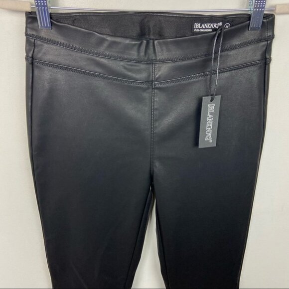 NWT Revolve Blank NYC Pull-On Leggings Black‎ Pants Vegan Leather Size 28 Coated - Picture 7 of 11